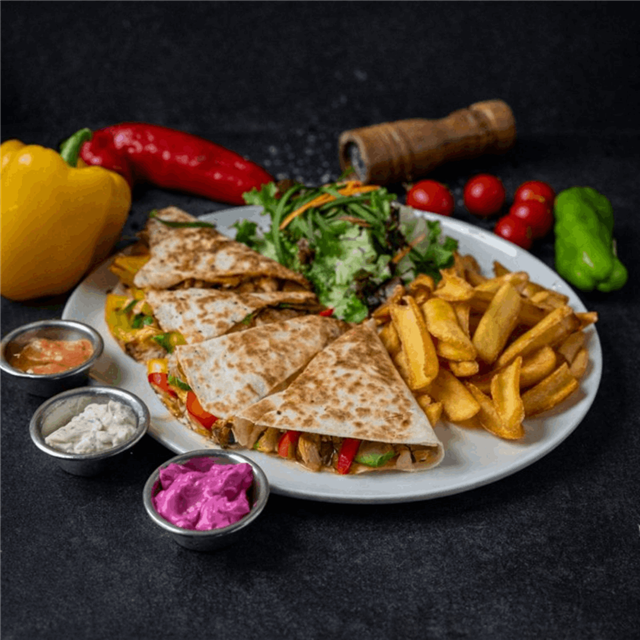 Tavuklu Quesadilla